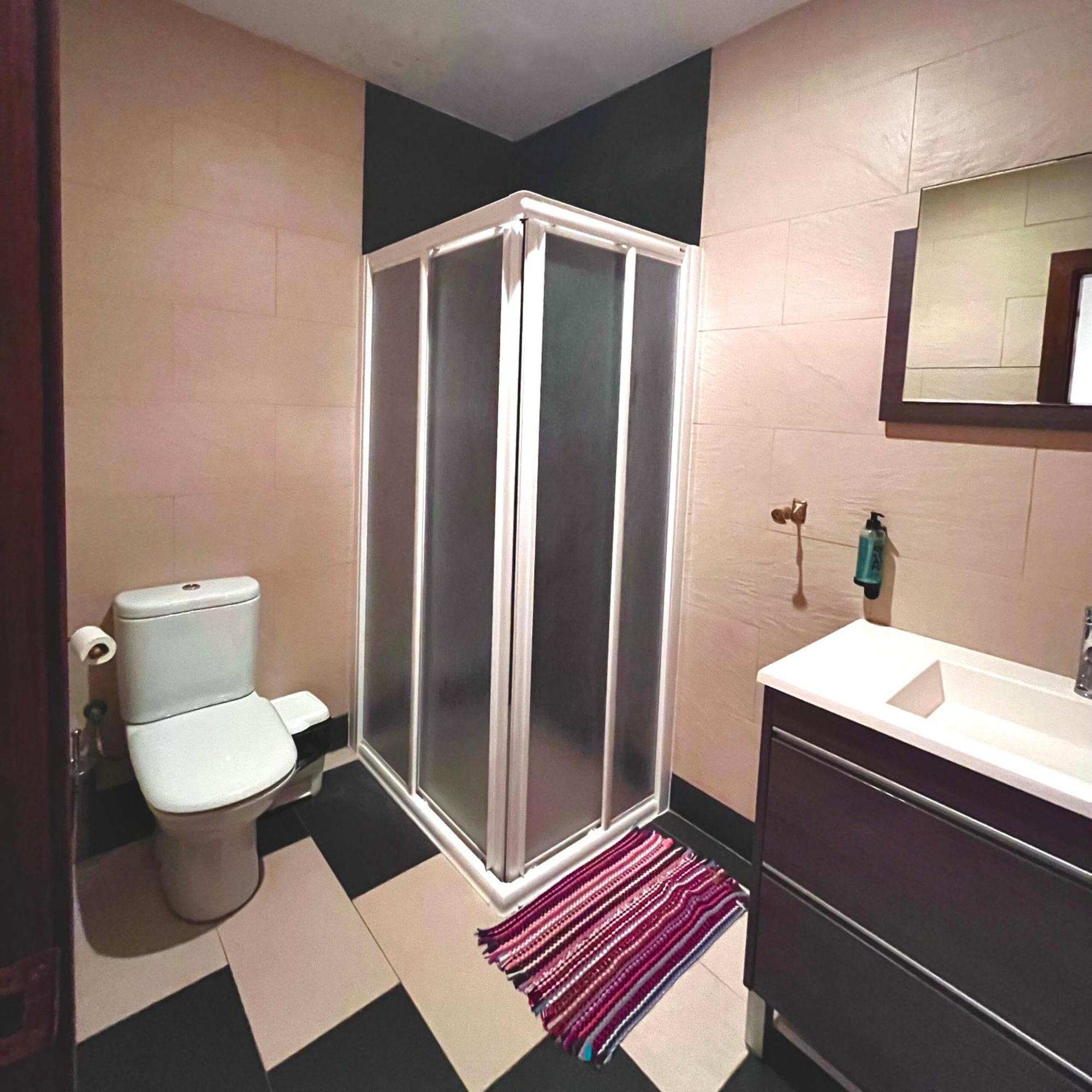 Apartamentos Angelus Plaza Mayor De Graus Luaran gambar