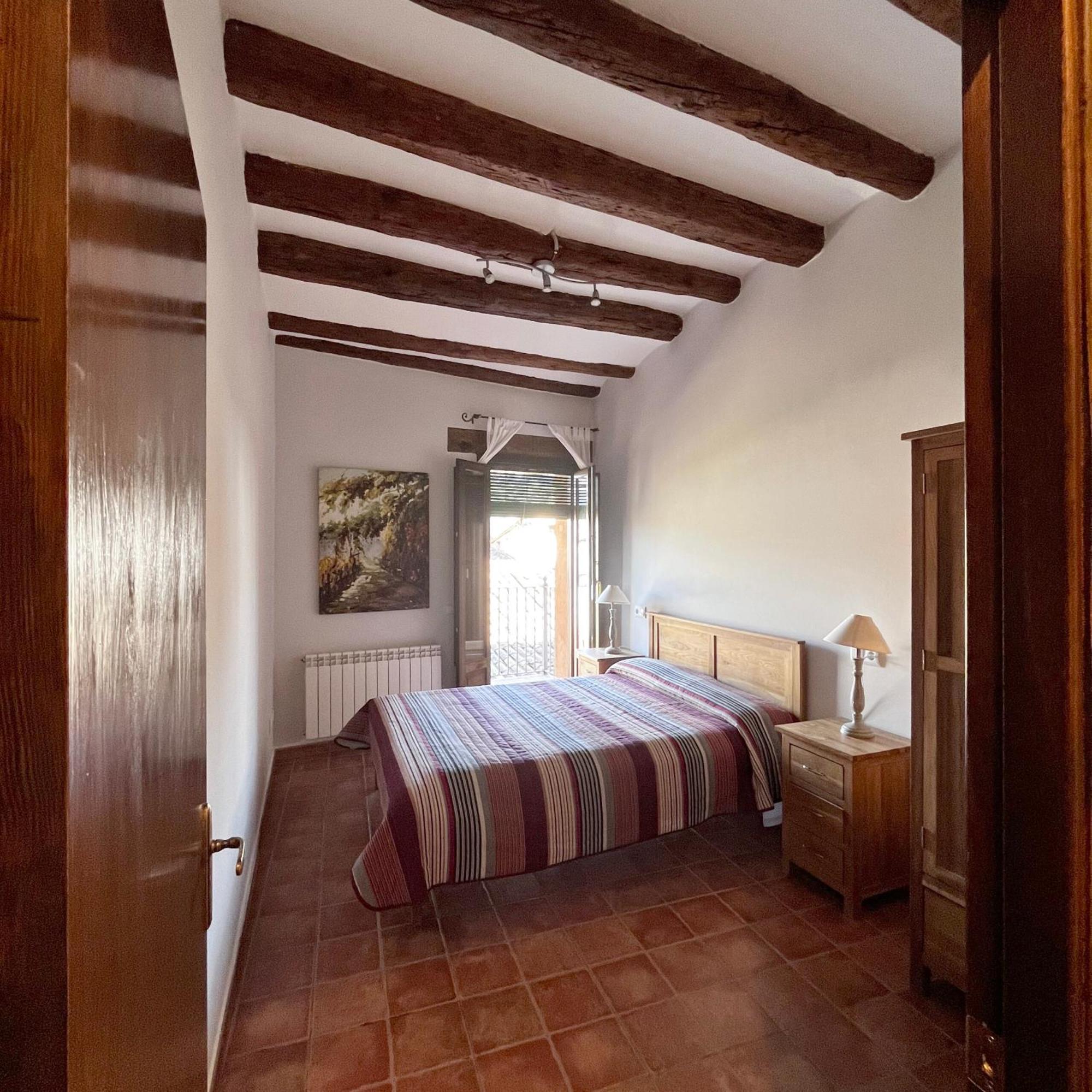 Apartamentos Angelus Plaza Mayor De Graus Luaran gambar