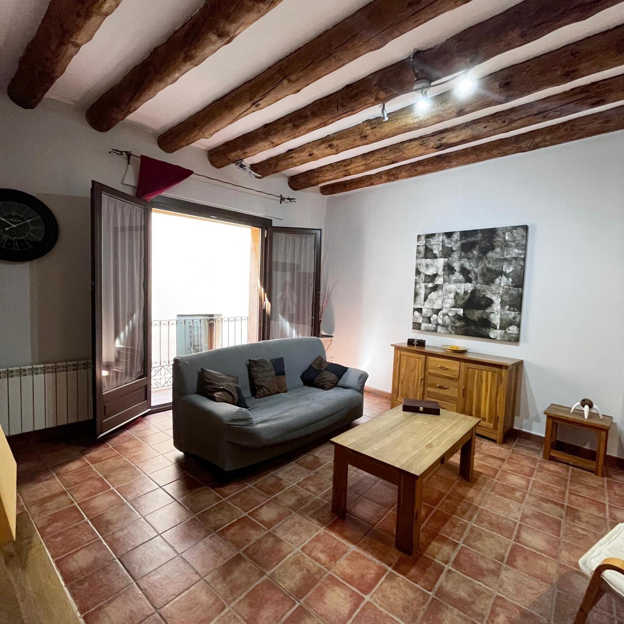 Apartamentos Angelus Plaza Mayor De Graus Luaran gambar