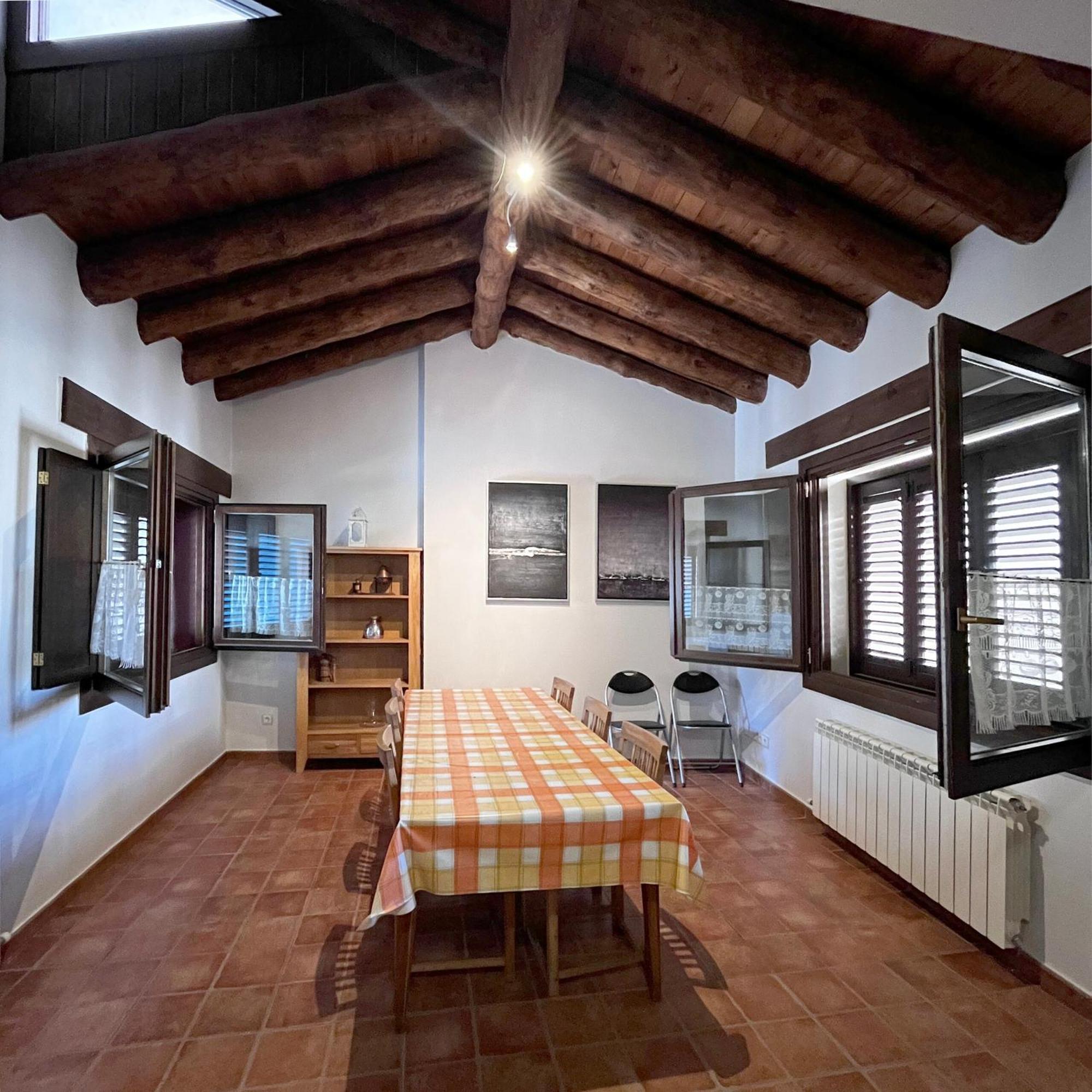 Apartamentos Angelus Plaza Mayor De Graus Luaran gambar